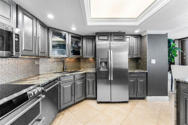 5080 N Ocean Drive 6b, Singer Island, FL 33404