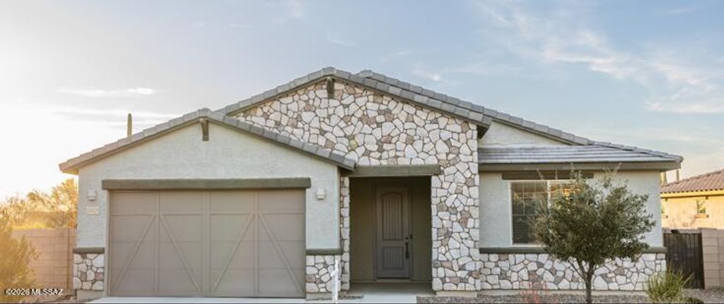 11429 N Gemini Drive, Tucson, AZ 85742