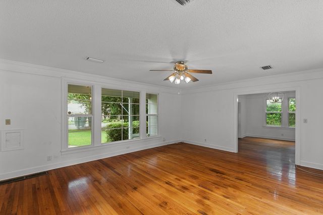 528 N Park Ave., Dothan, AL 36303