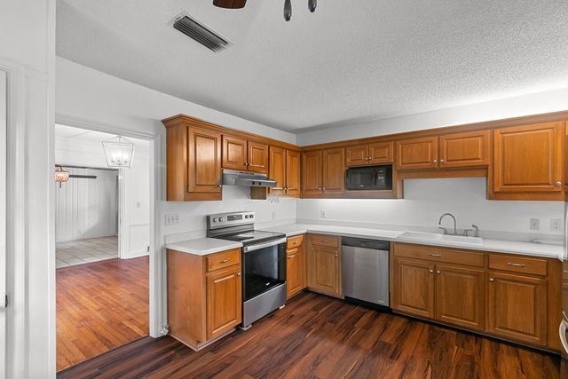 528 N Park Ave., Dothan, AL 36303