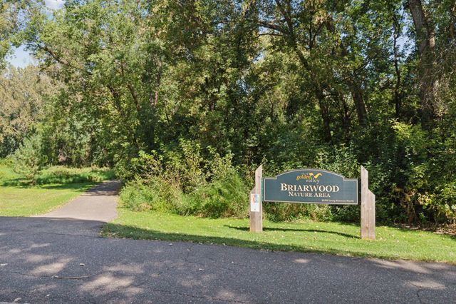 2700 Quail Avenue N, Golden Valley, MN 55422