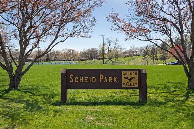 2700 Quail Avenue N, Golden Valley, MN 55422