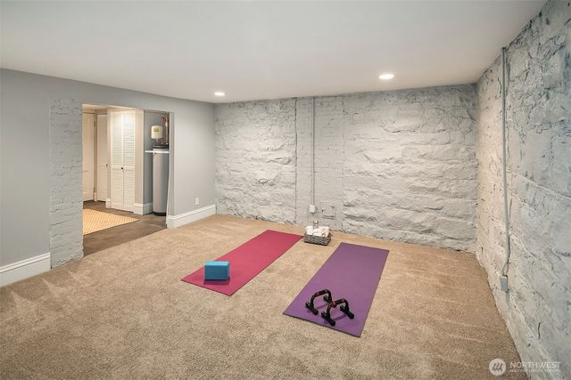 4422 Montana Circle W, Seattle, WA 98199