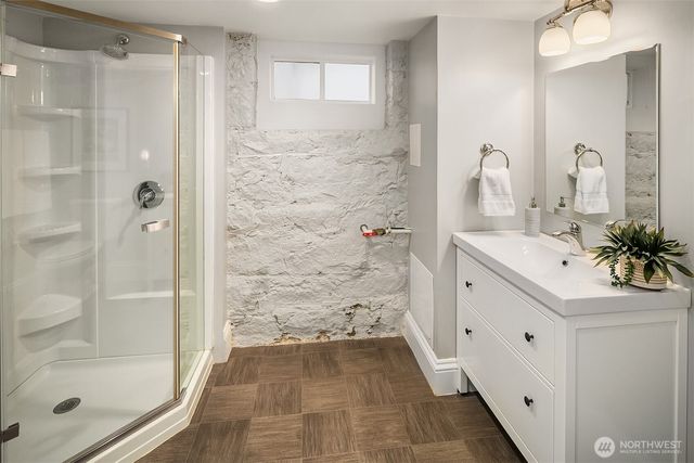 4422 Montana Circle W, Seattle, WA 98199
