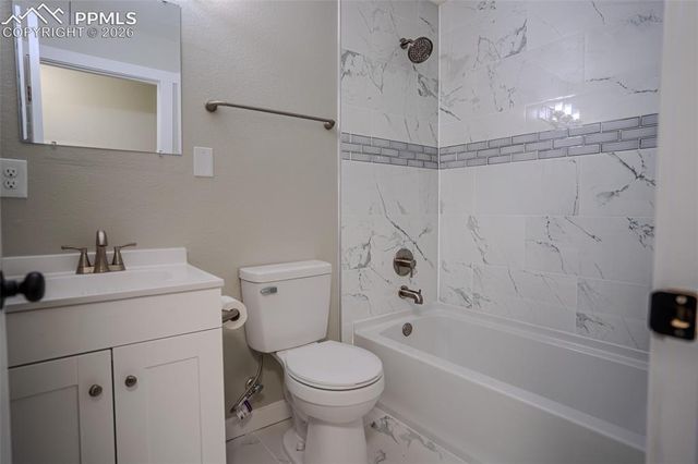 818 S Circle Drive, Colorado Springs, CO 80910