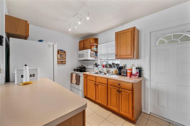 1435 THOUSAND ROSES DRIVE N, Lake Wales, FL 33853