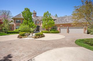 1890 Robinwood Lane, Riverwoods, IL 60015