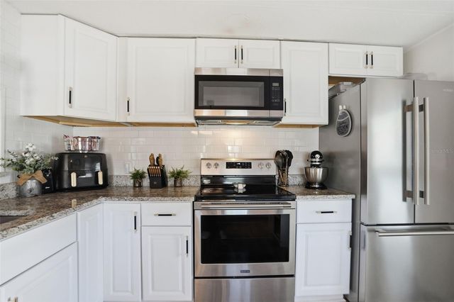 8055 COUNTRY CLUB DRIVE, Brooksville, FL 34613