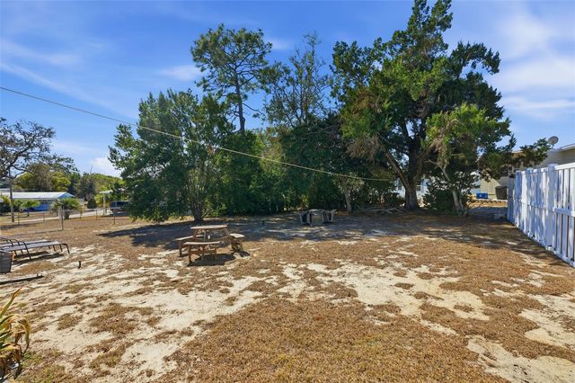 8055 COUNTRY CLUB DRIVE, Brooksville, FL 34613