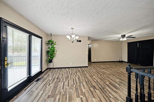 1114 Revere Dr, Salina, KS 67401