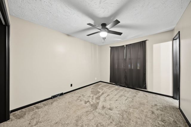 1114 Revere Dr, Salina, KS 67401