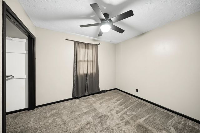 1114 Revere Dr, Salina, KS 67401