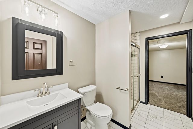 1114 Revere Dr, Salina, KS 67401