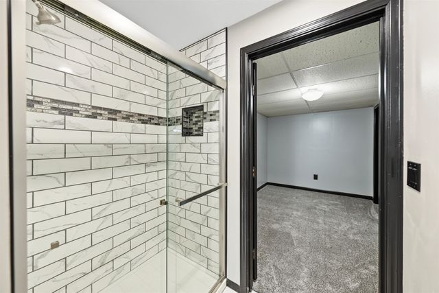 1114 Revere Dr, Salina, KS 67401