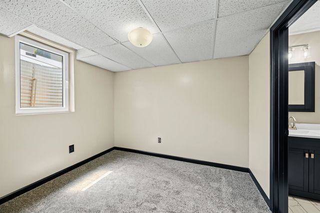 1114 Revere Dr, Salina, KS 67401