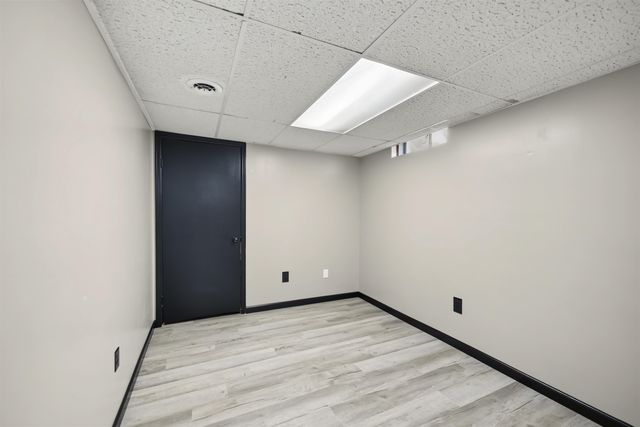 1114 Revere Dr, Salina, KS 67401
