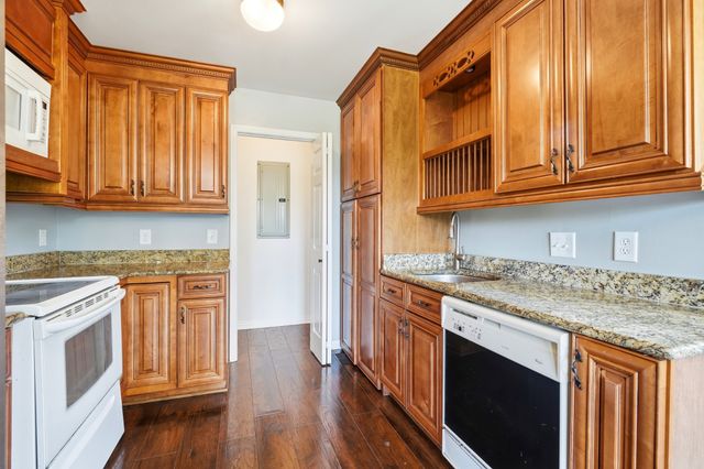 263 Rockland Rd, Hendersonville, TN 37075