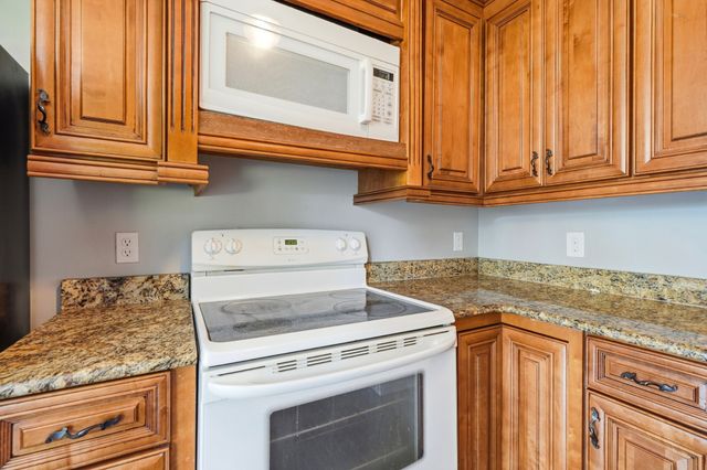 263 Rockland Rd, Hendersonville, TN 37075
