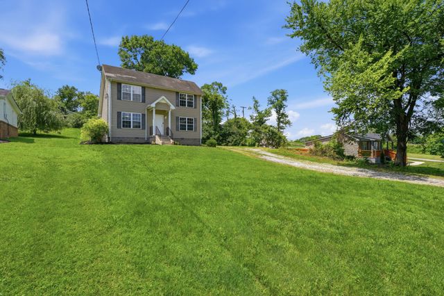 263 Rockland Rd, Hendersonville, TN 37075