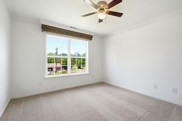 263 Rockland Rd, Hendersonville, TN 37075