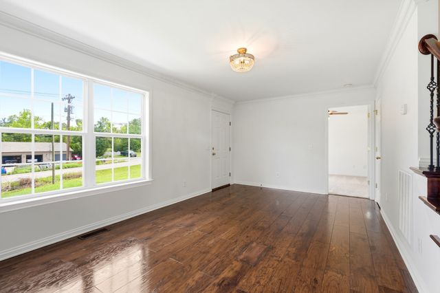 263 Rockland Rd, Hendersonville, TN 37075