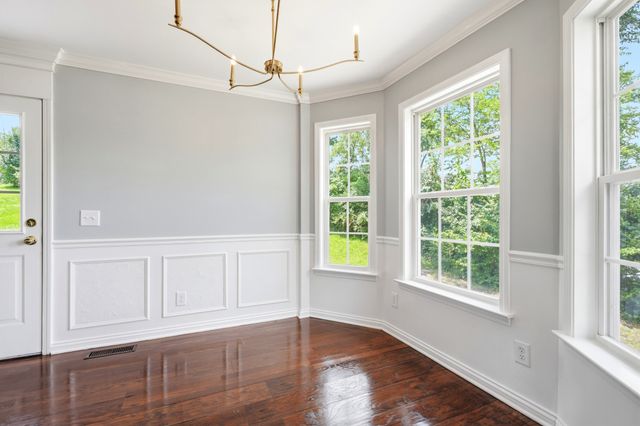 263 Rockland Rd, Hendersonville, TN 37075