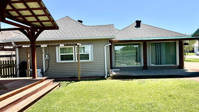 335 Daralyn Drive, Houma, LA 70363