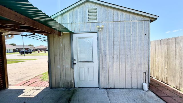 335 Daralyn Drive, Houma, LA 70363