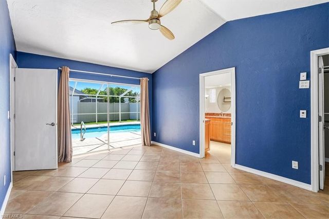 1268 Jardin DR, Naples, FL 34104