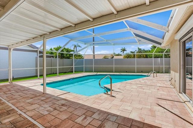 1268 Jardin DR, Naples, FL 34104