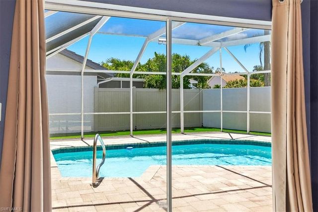 1268 Jardin DR, Naples, FL 34104