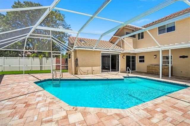 1268 Jardin DR, Naples, FL 34104