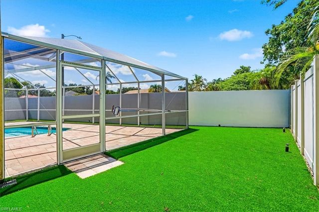 1268 Jardin DR, Naples, FL 34104