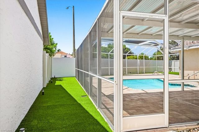 1268 Jardin DR, Naples, FL 34104