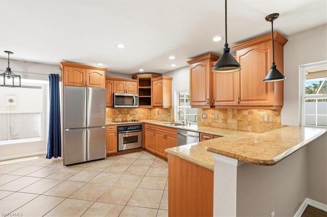 1268 Jardin DR, Naples, FL 34104
