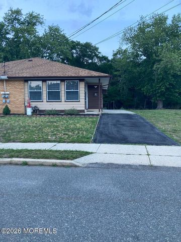 16 Allaire Drive, Toms River, NJ 08753
