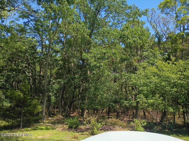 16 Allaire Drive, Toms River, NJ 08753