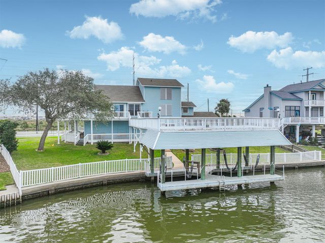 12822 Santiago Circle, Galveston, TX 77554