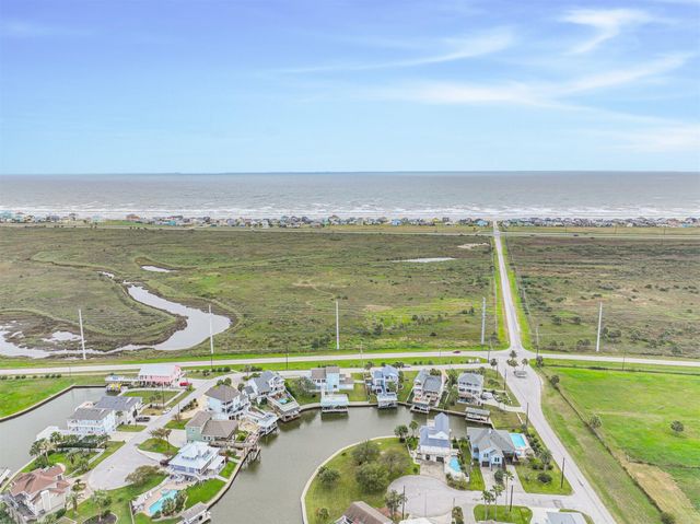 12822 Santiago Circle, Galveston, TX 77554