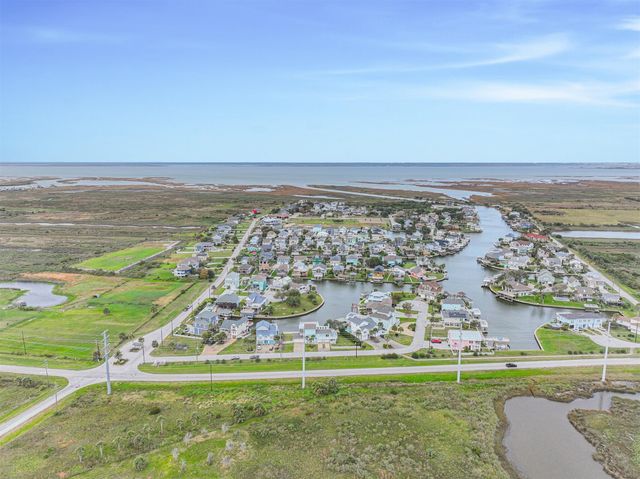 12822 Santiago Circle, Galveston, TX 77554