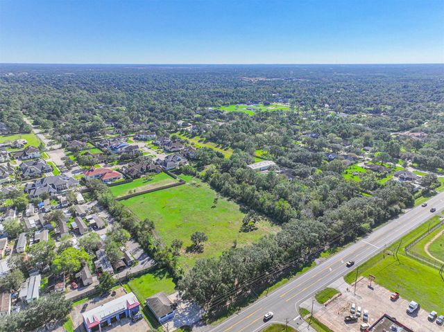 300 W Edgewood Drive, Friendswood, TX 77546