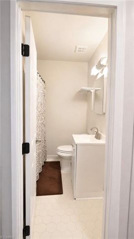 1929 Vantage Point Place J, Greensboro, NC 27407