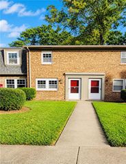 1929 Vantage Point Place J, Greensboro, NC 27407