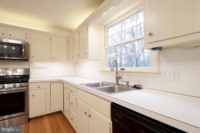 1446 PARK LN, State College, PA 16803