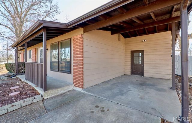 1610 Jackson Lane, Florissant, MO 63031