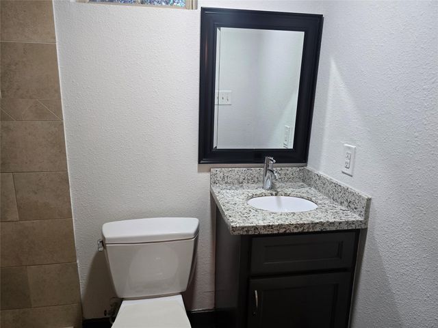 1501 Asbury B, Houston, TX 77007