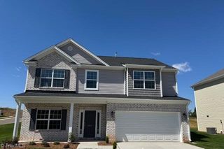 3573 River Farm Drive 335, Kernersville, NC 27284