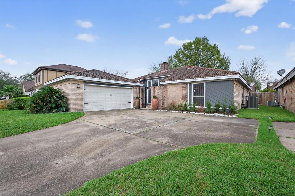 6110 Gallant Forest Drive, Houston, TX 77088