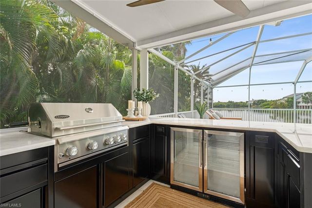 9015 Mockingbird DR, Sanibel, FL 33957
