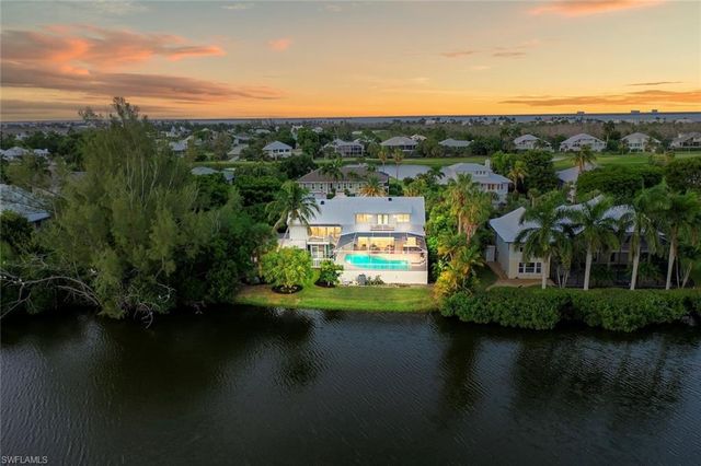 9015 Mockingbird DR, Sanibel, FL 33957